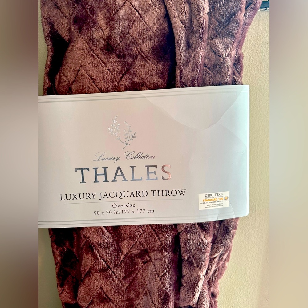 Thales luxury collection throw blanket